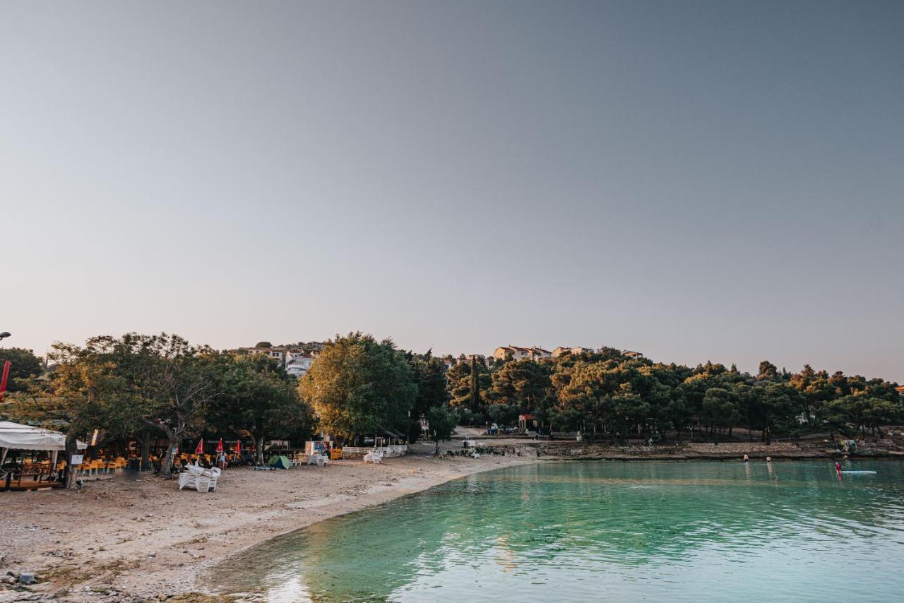 Colentum Resort Murter Luaran gambar