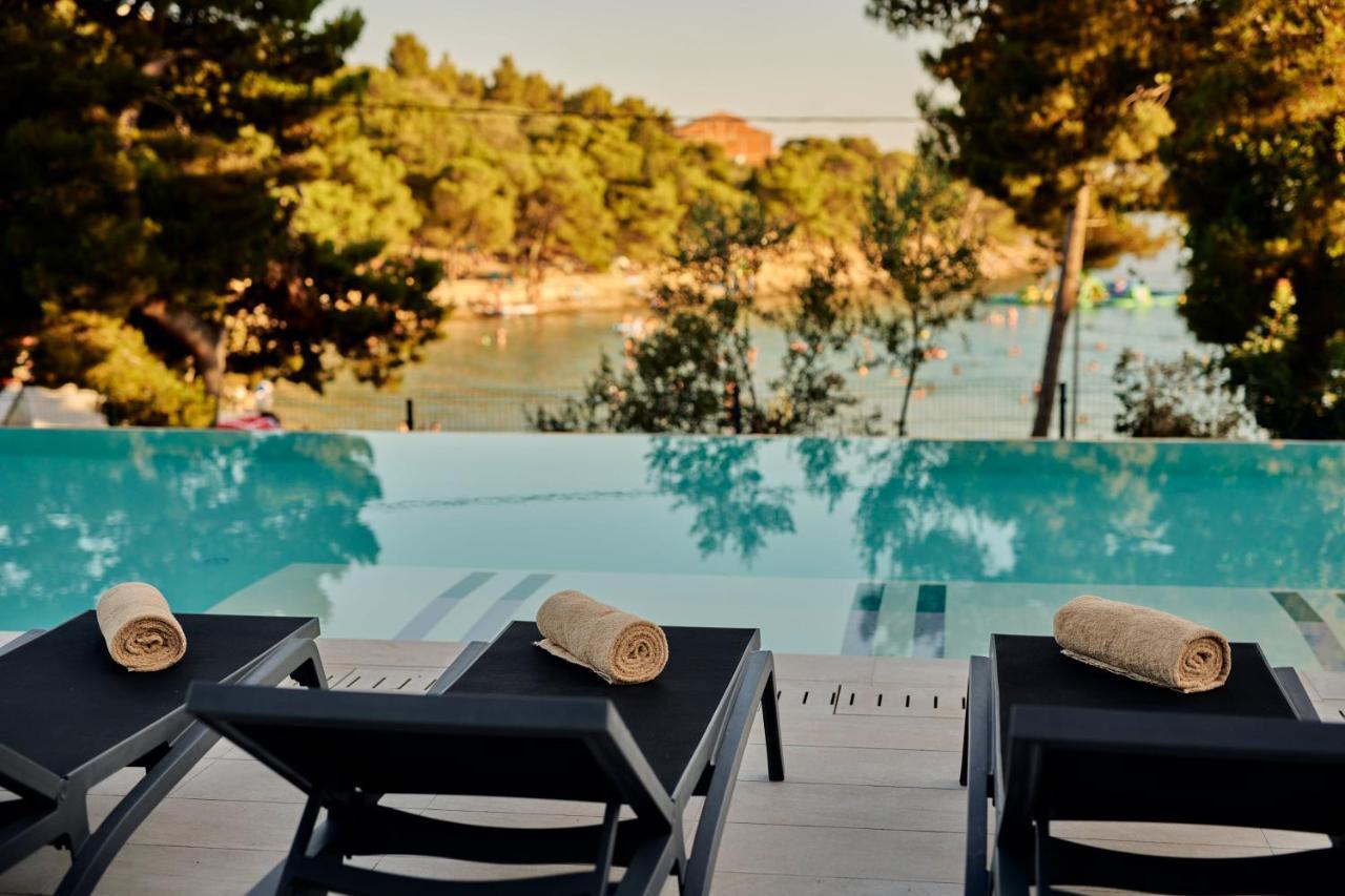 Colentum Resort Murter Luaran gambar