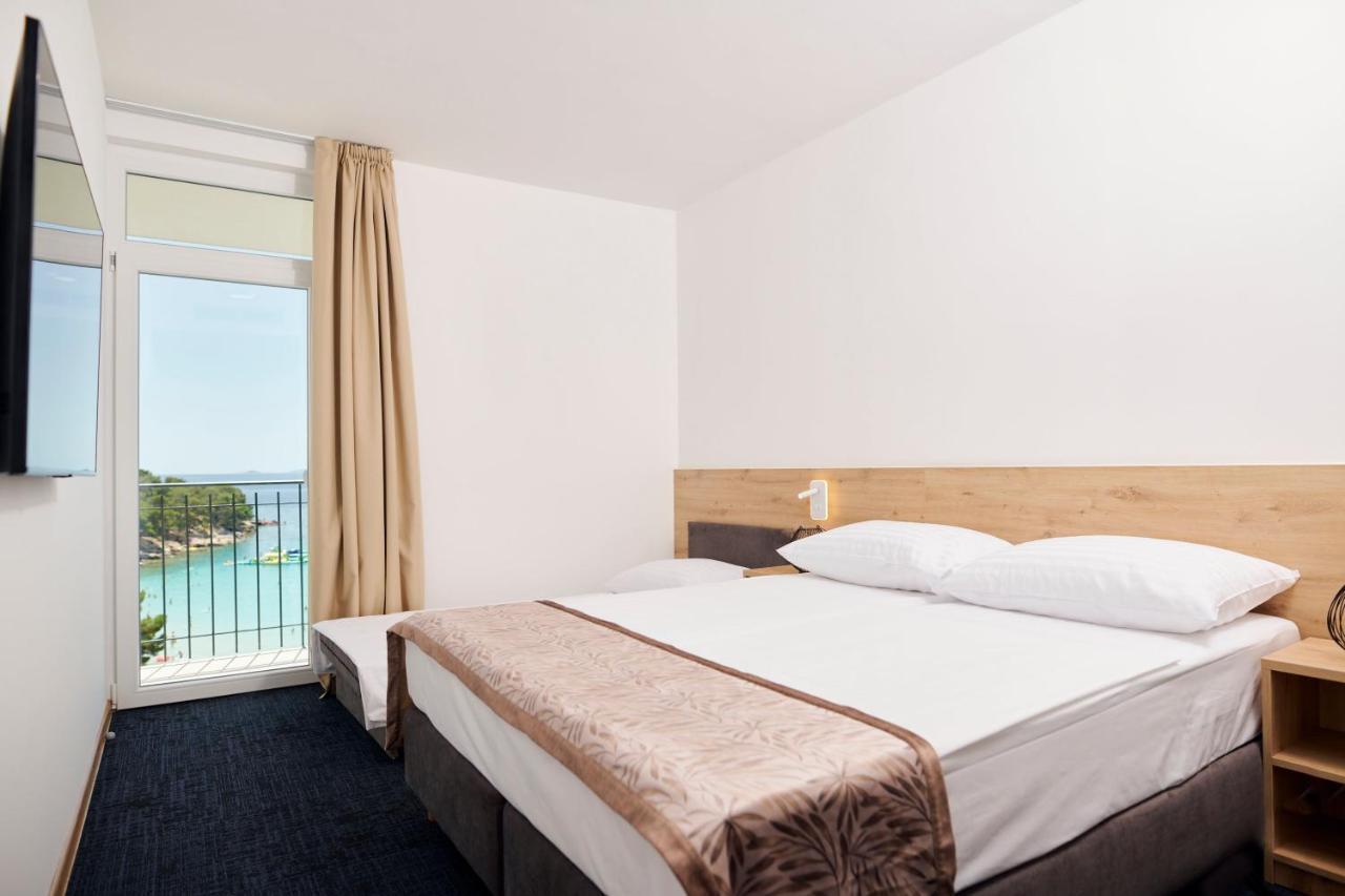 Colentum Resort Murter Luaran gambar